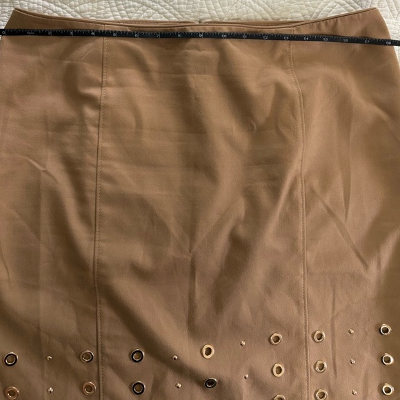 Beige Tailored Pencil Skirt with Grommet Detail Size 14 - Picture 6 of 10